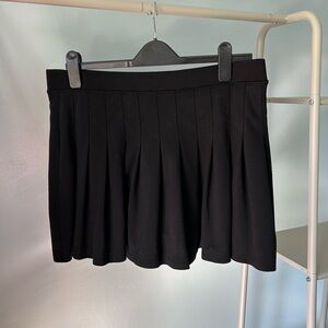 Victoria’s Secret PINK Black Tennis Workout Skorts